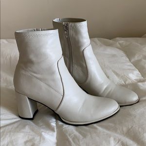 White Marc Fisher boots